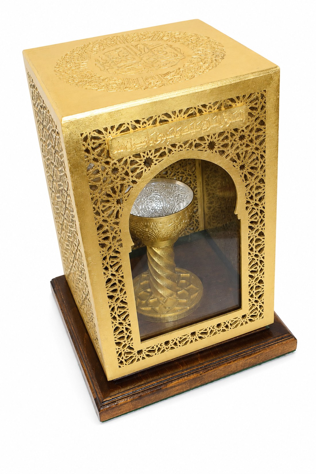 Moo-e-Mubarak display case in 24 carat gold leaf, three-quarter view